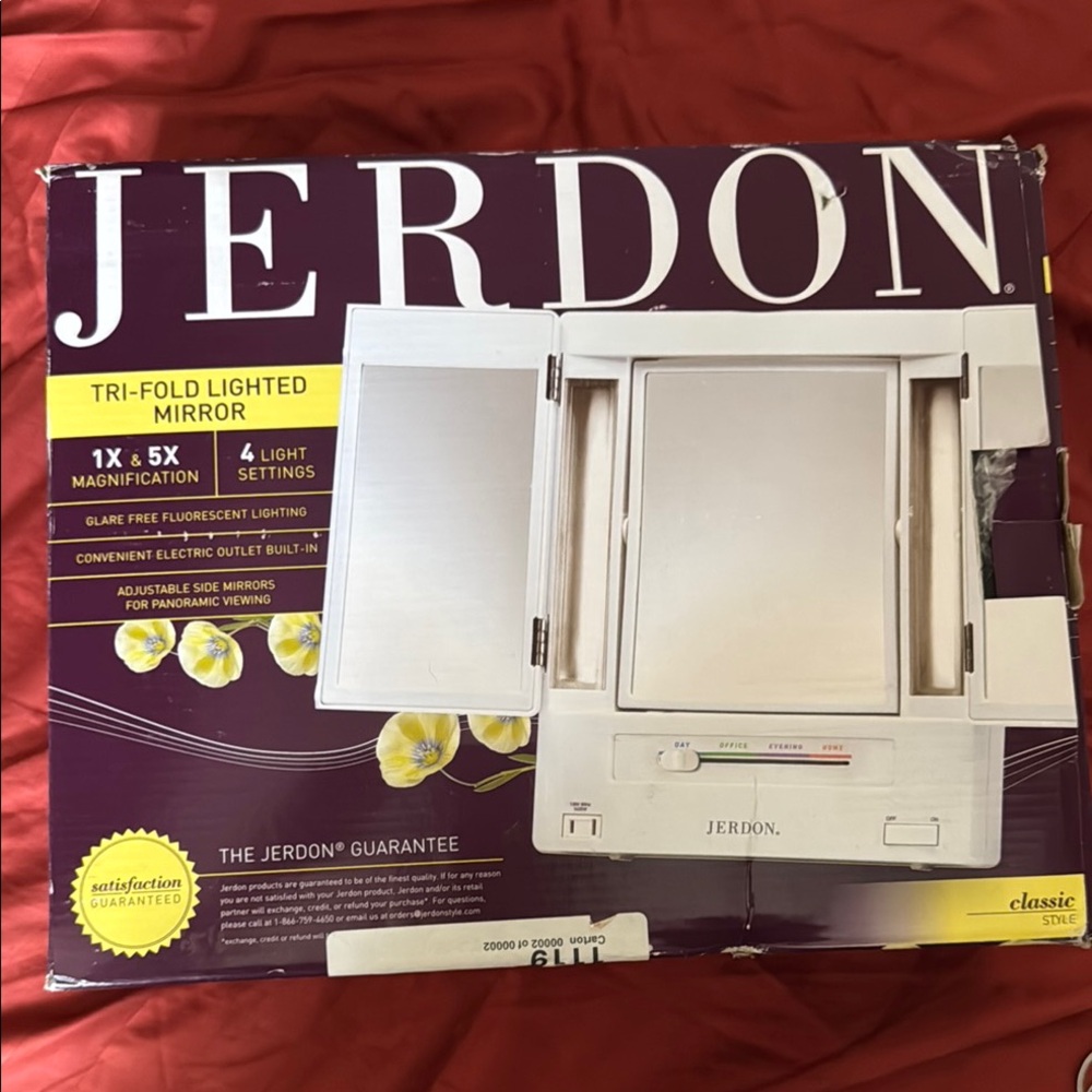 Tri-Fold Lighted Vanity Mirror - White